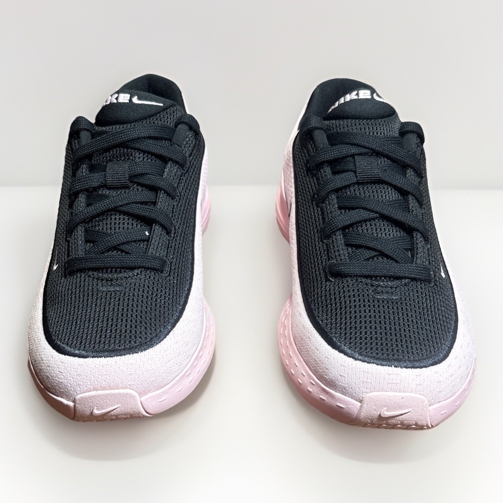 Nike Uplift SC‎ Size 5.5 Youth